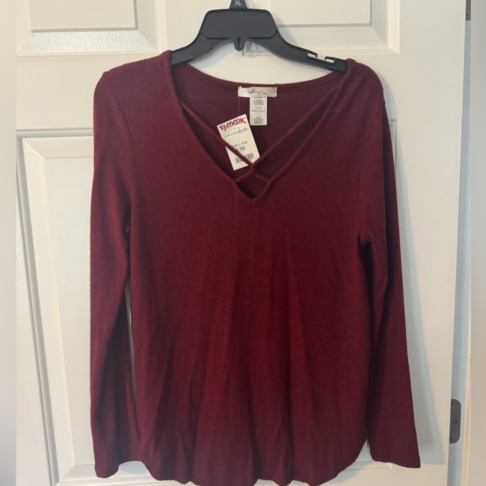 Burgundy long top